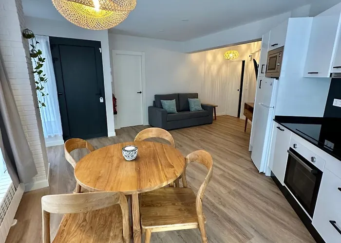 Outside Corner - Lavalle Apartment Santander